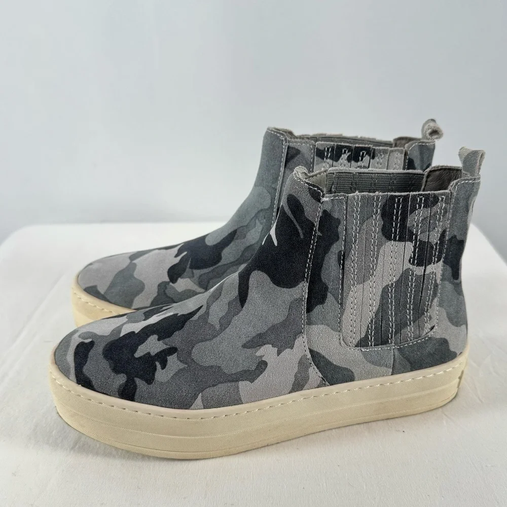 J/SLIDES‎ Camo Hypo Suede Hi Top Sneaker in Grey Size 7.5